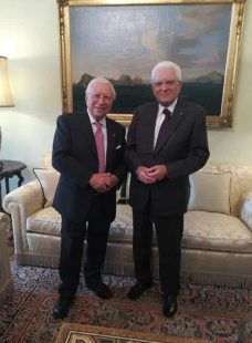 il barbiere Franco Alfonso con sergio mattarella