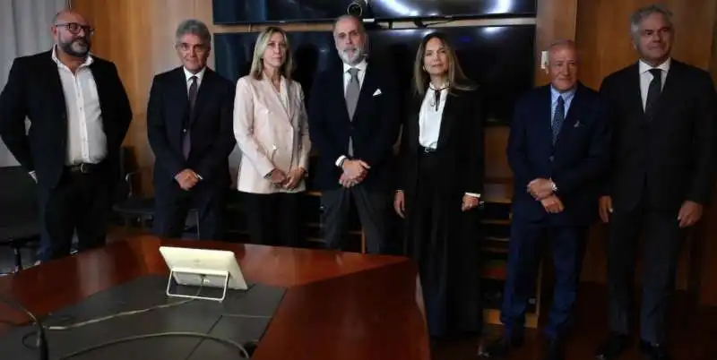 il cda della rai davide di pietro, roberto natale, simona agnes, giampaolo rossi, federica frangi, antonio marano e alessandro di majo