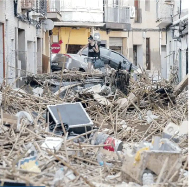 il maltempo che ha messo in ginocchio valencia e dintorni 4