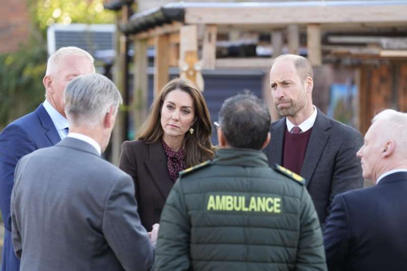 il principe william e kate a southport foto lapresse 1