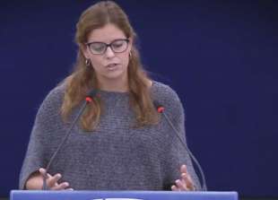 ilaria salis al parlamento europeo