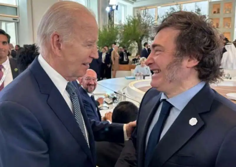 JOE BIDEN E JAVIER MILEI