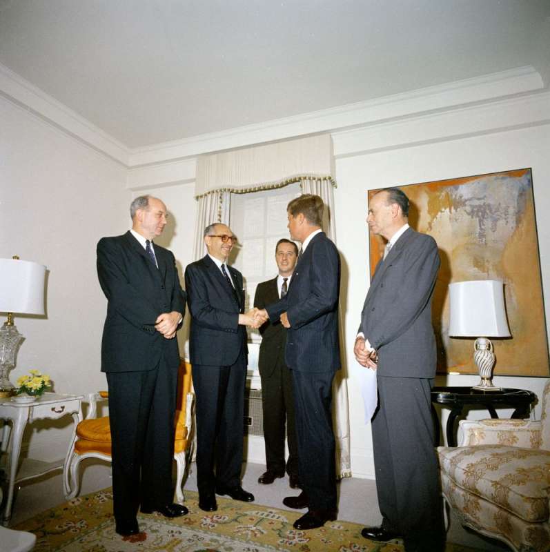 john kennedy suite al carlyle