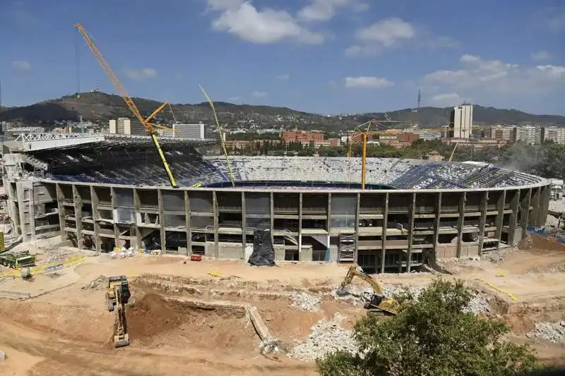 LAVORI DI RISTRUTTURAZIONE DEL CAMP NOU  