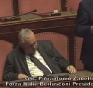 lotito dorme in senato