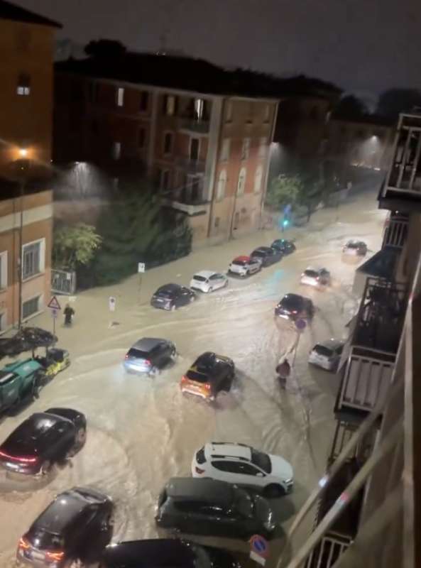 maltempo a bologna 2