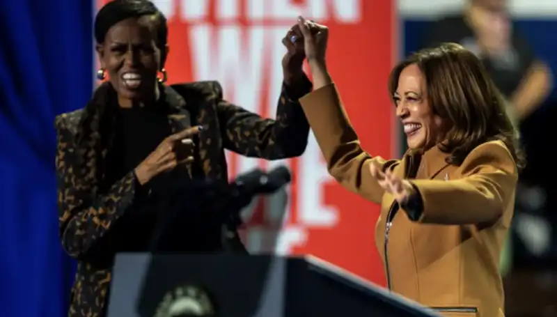 michelle obama kamala harris 6