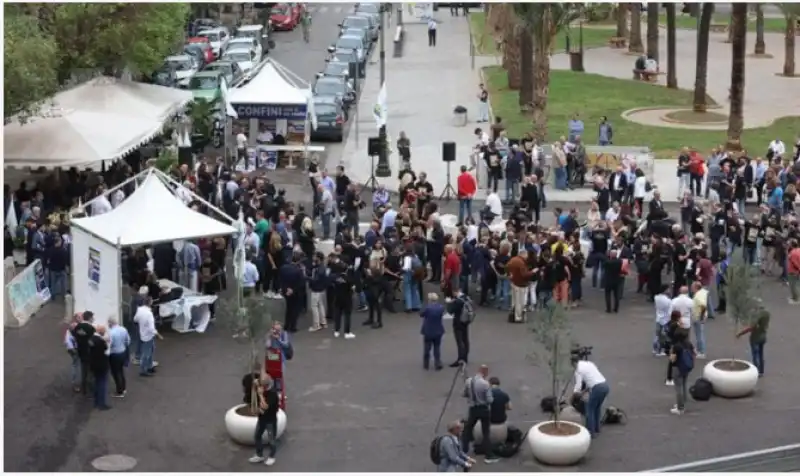 palermo sit in per salvini