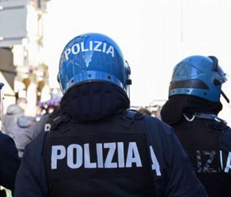 POLIZIA