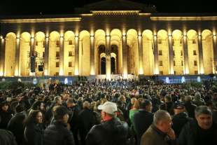 proteste in georgia dopo la vittoria di sogno georgiano foto lapresse 1