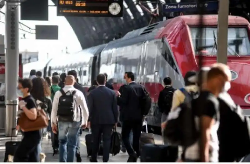 RITARDI ALLA STAZIONE DI MILANO

