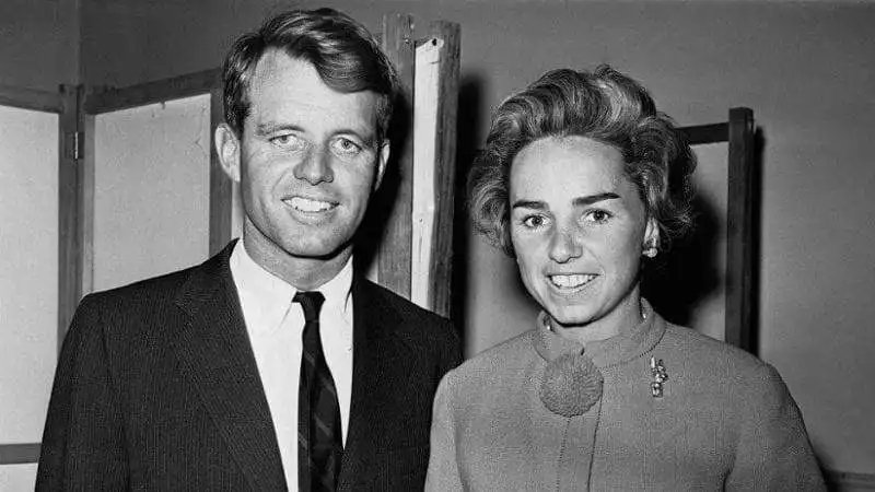 robert f kennedy e la moglie ethel