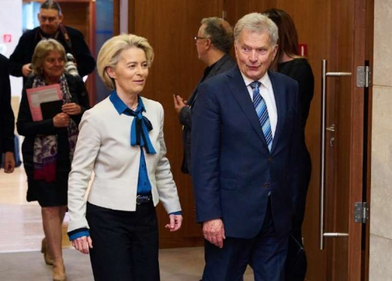 sauli niinisto ursula von der leyen 4