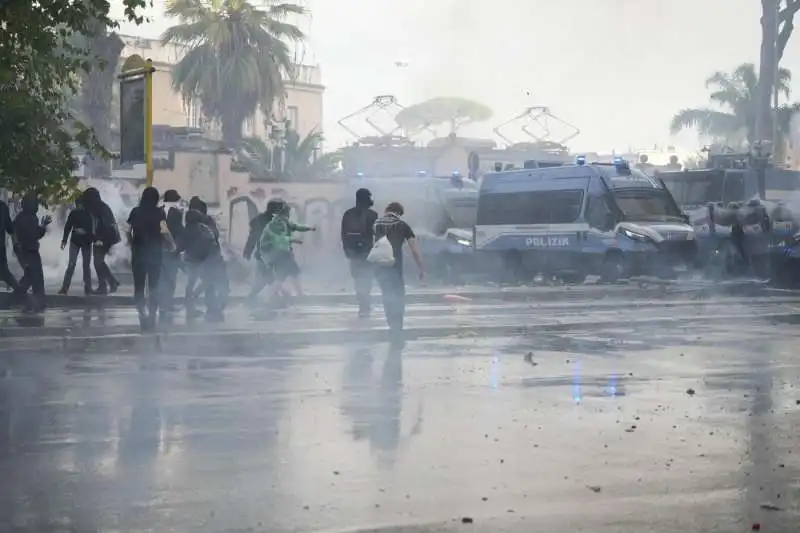 scontri a roma durante manifestazione pro palestina   2