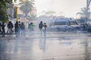 scontri a roma durante manifestazione pro palestina 8