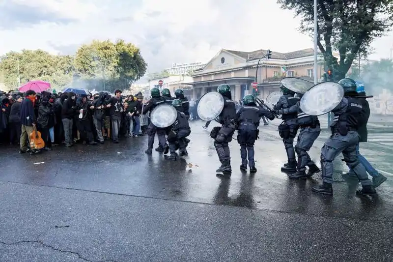 scontri alla manifestazione pro palestina di roma   foto lapresse   39