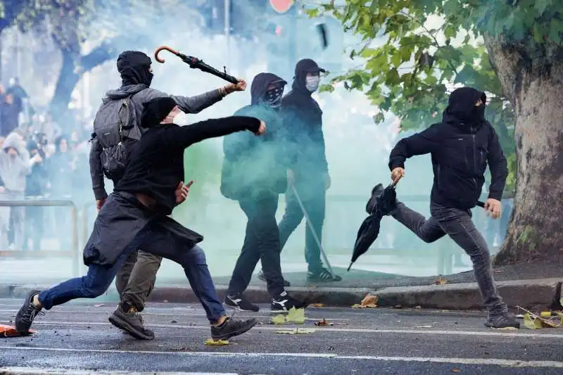 scontri alla manifestazione pro palestina di roma   foto lapresse   43