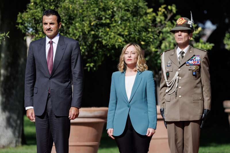 sheik tamim bin hamad al thani e giorgia meloni a villa pamphilj foto lapresse