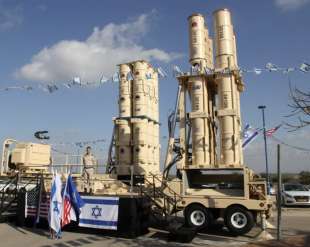 sistema antimissilistico arrow israele 5