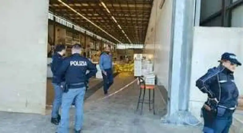 SPARATORIA AL MERCATO ITTICO DI SALERNO  