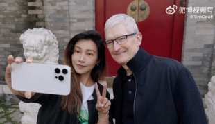 TIM COOK A PECHINO