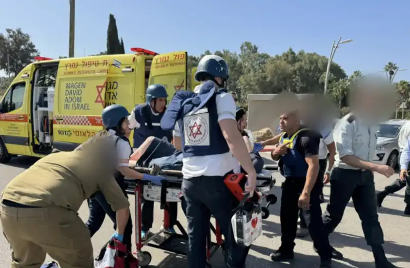 tir sulla folla a glilot a nord di tel aviv 3