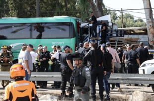 tir sulla folla a glilot a nord di tel aviv 7