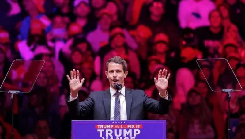 tony hinchcliffe al comizio di donald trump al madison square garden 6