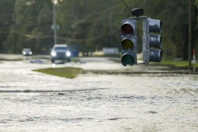 uragano milton arriva in florida   foto lapresse   6