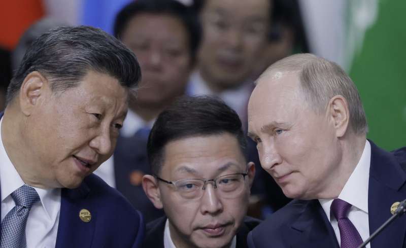 xi jinping vladimir putin vertice brics 2024 foto lapresse