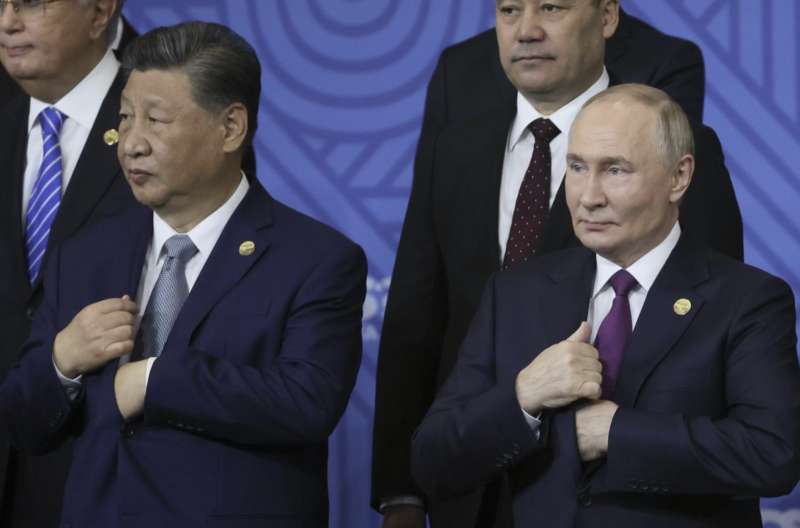 xi jinping vladimir putin vertice brics 2024 foto lapresse