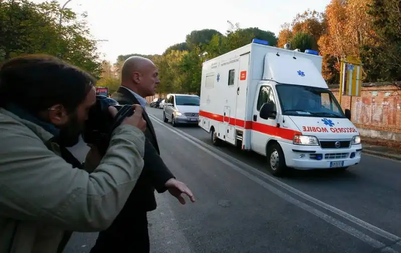 arrivo del paziente italiano contaggiato da ebola 4