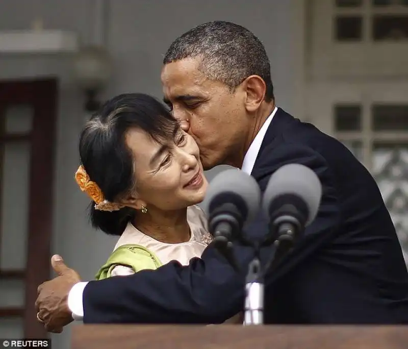 barack obama incontra aung san suu kyi 5