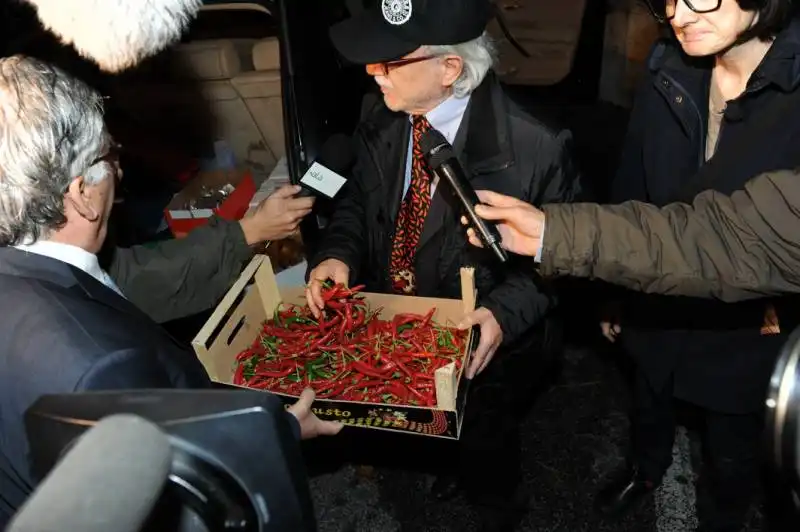 cena di finanziamento del pd a roma  enzo monaco col peperoncino