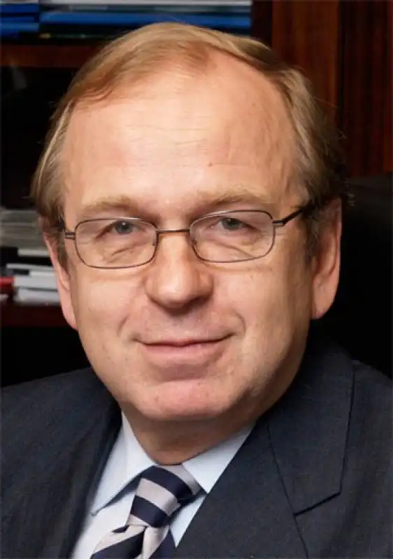 ERKKI 
LIIKANER
