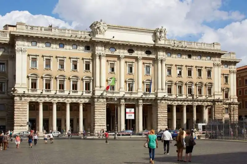 feltrinelli galleria alberto sordi 2