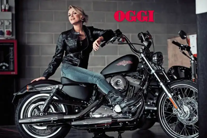 francesca pascale sull harley davidson da  oggi