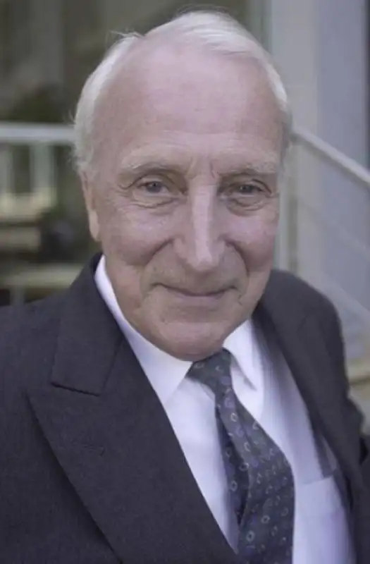 francis urquhart interpretato da ian richardson