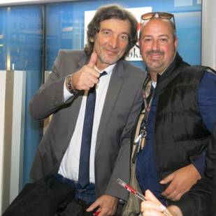 il fotoreporter andrea arriga con claudio cecchetto