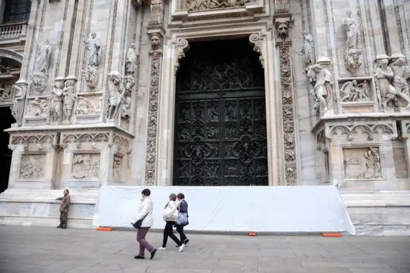 imbrattato il duomo di milano 2