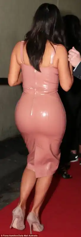 kim kardashian 2