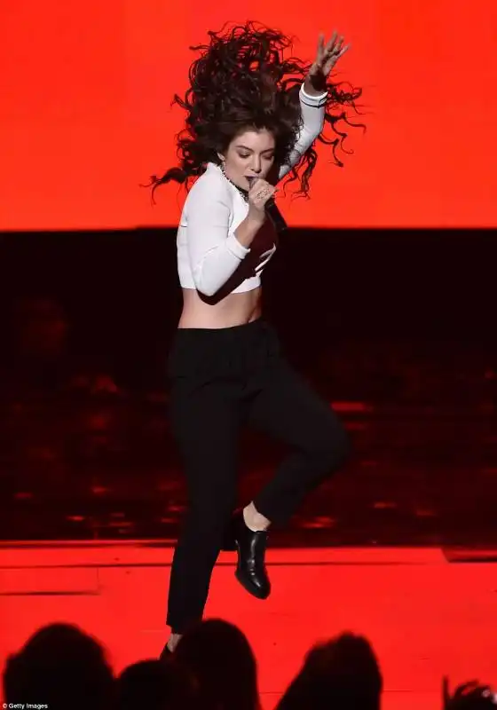 lorde agli ama