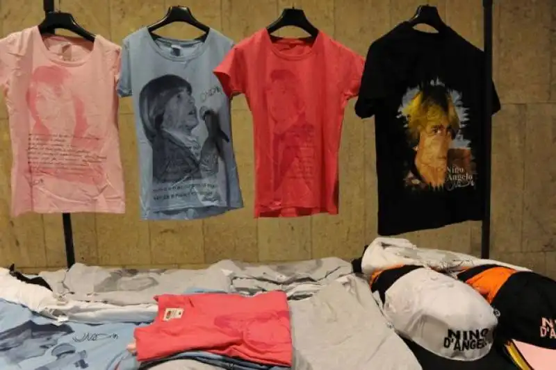 merchandising nino d angelo (4)