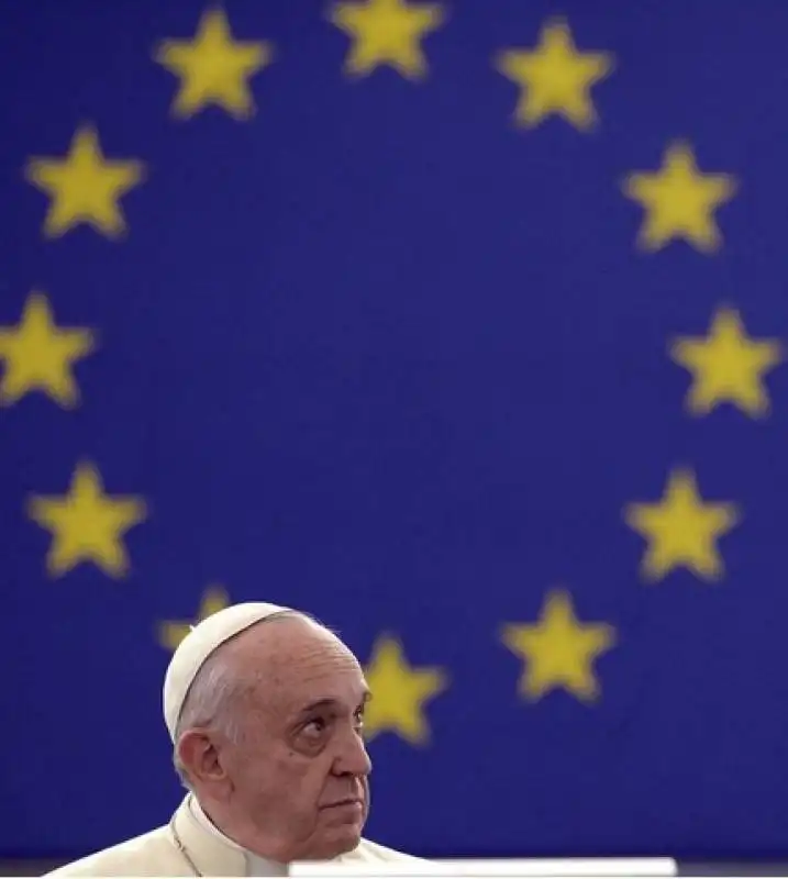 papa bergoglio in visita al parlamento europeo  11