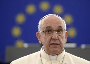 papa bergoglio in visita al parlamento europeo 2