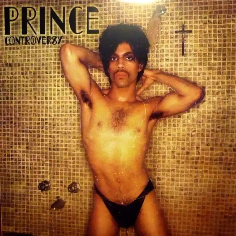 PRINCE COPERTINA IN MUTANDE