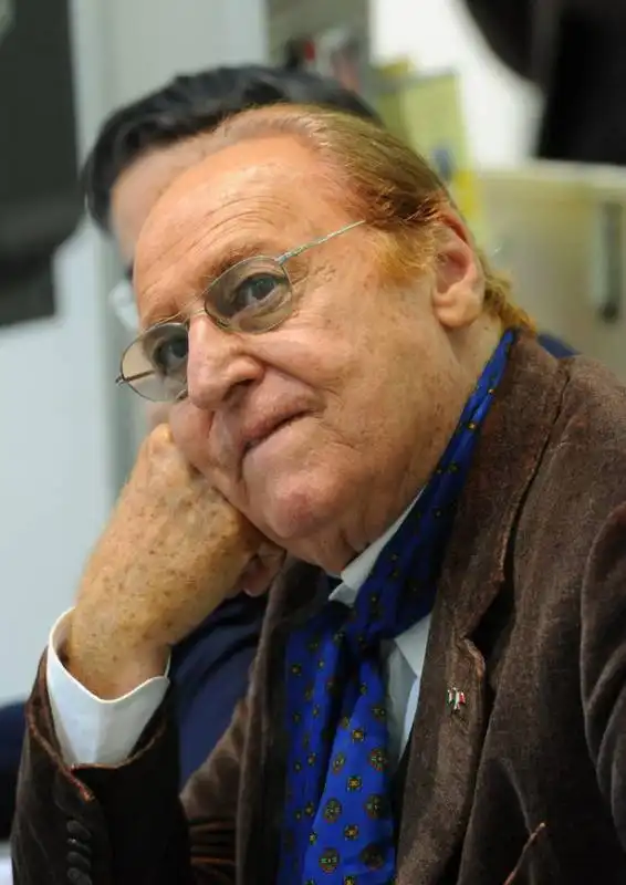 renzo arbore guarda il video con ray charles