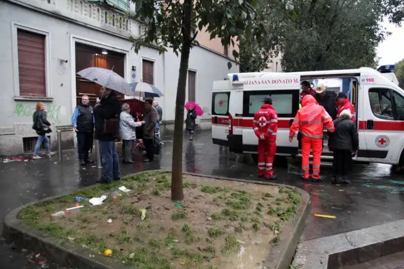 sede pd a milano devastata dai vandali 5