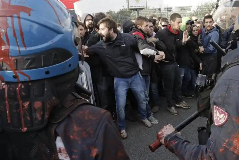 studenti contestano draghi 9