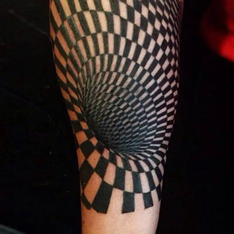 tatuaggi 3d e illusioni ottiche 16